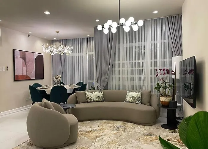 Quite Euro Luxe 3br 7 Mins Walk To High Street Apartment *