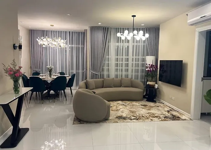 Quite Euro Luxe 3br 7 Mins Walk To High Street * Manila