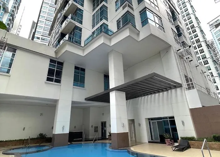 Quite Euro Luxe 3br 7 Mins Walk To High Street Manila